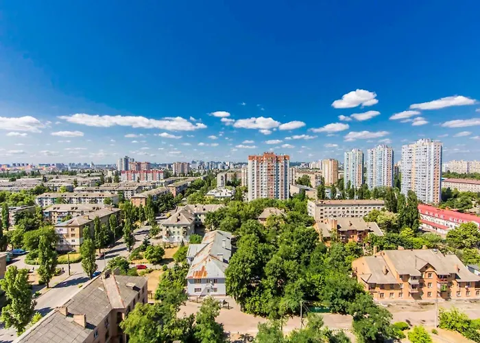 Large 2 Room Apartment With A Beautiful View 2 Min Metro Chernigivska
